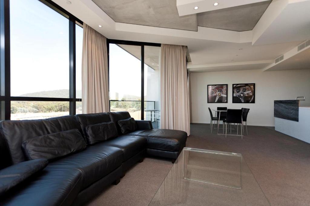 Lj Hooker Manuka Prestige Canberra
