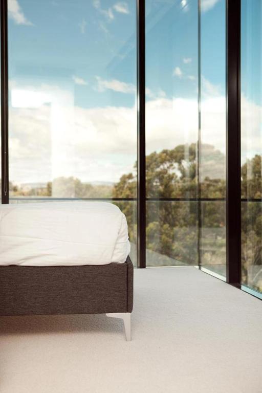 Lj Hooker Manuka Prestige
