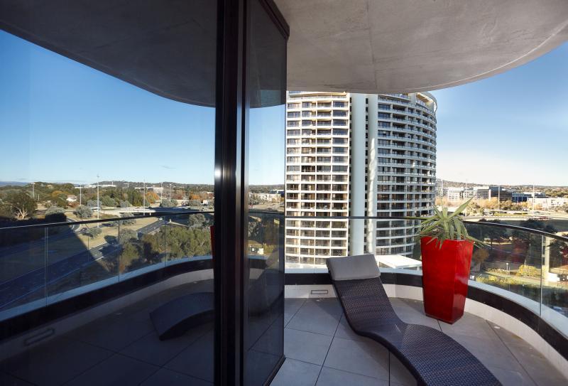 Lj Hooker Manuka Prestige Aparthotel
