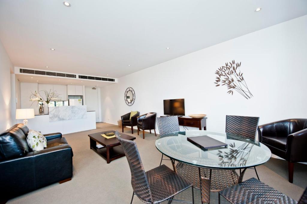 Lj Hooker Manuka Prestige Aparthotel 5*